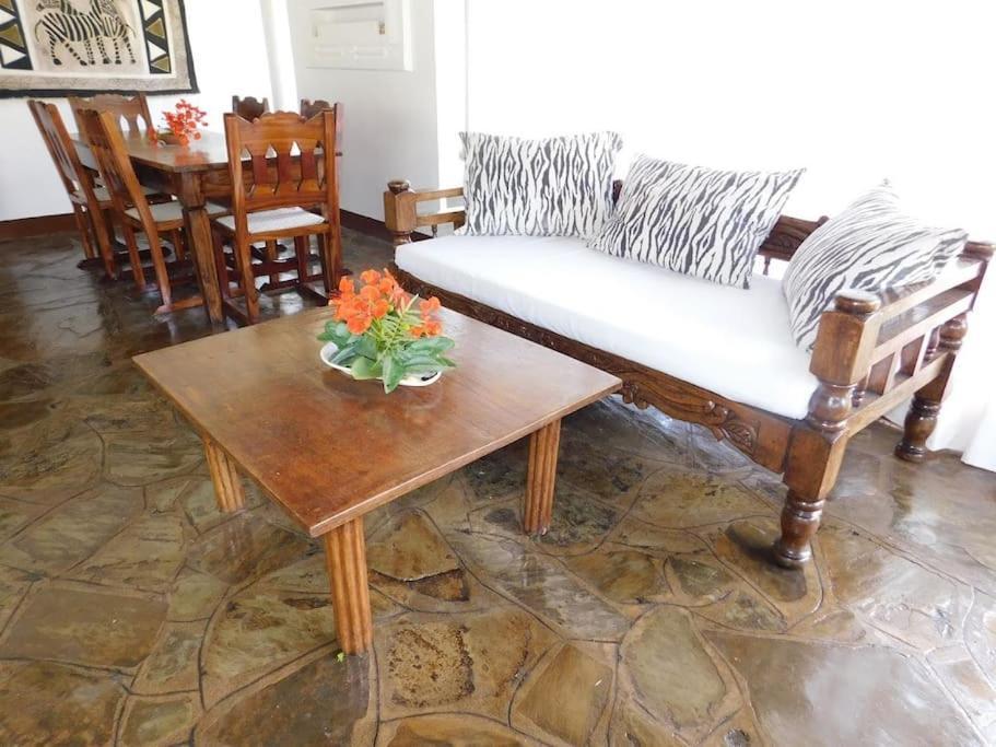 Holiday Home In Malindi Mambrui Extérieur photo